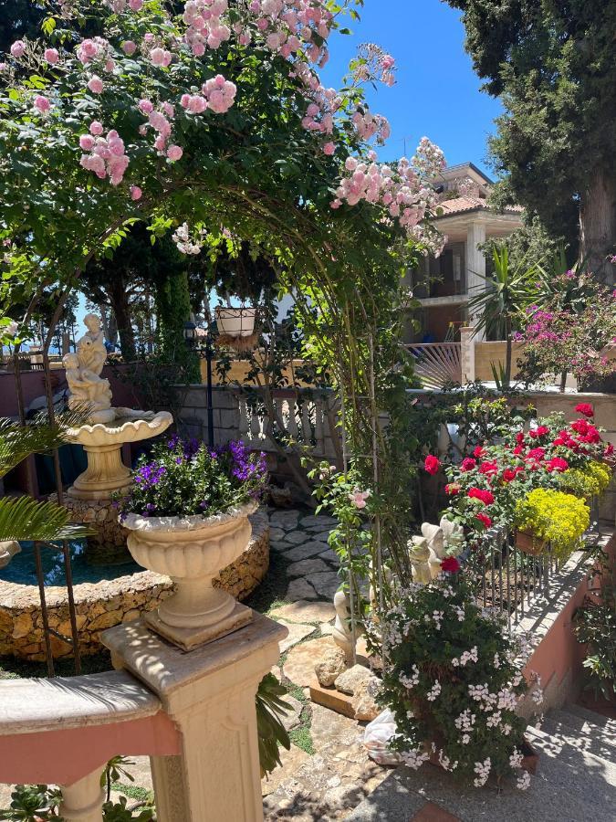B&B Villa Regina Santa Domenica  Exterior photo
